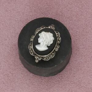 sterling silver marcasite studded cameo silhouette pendant
